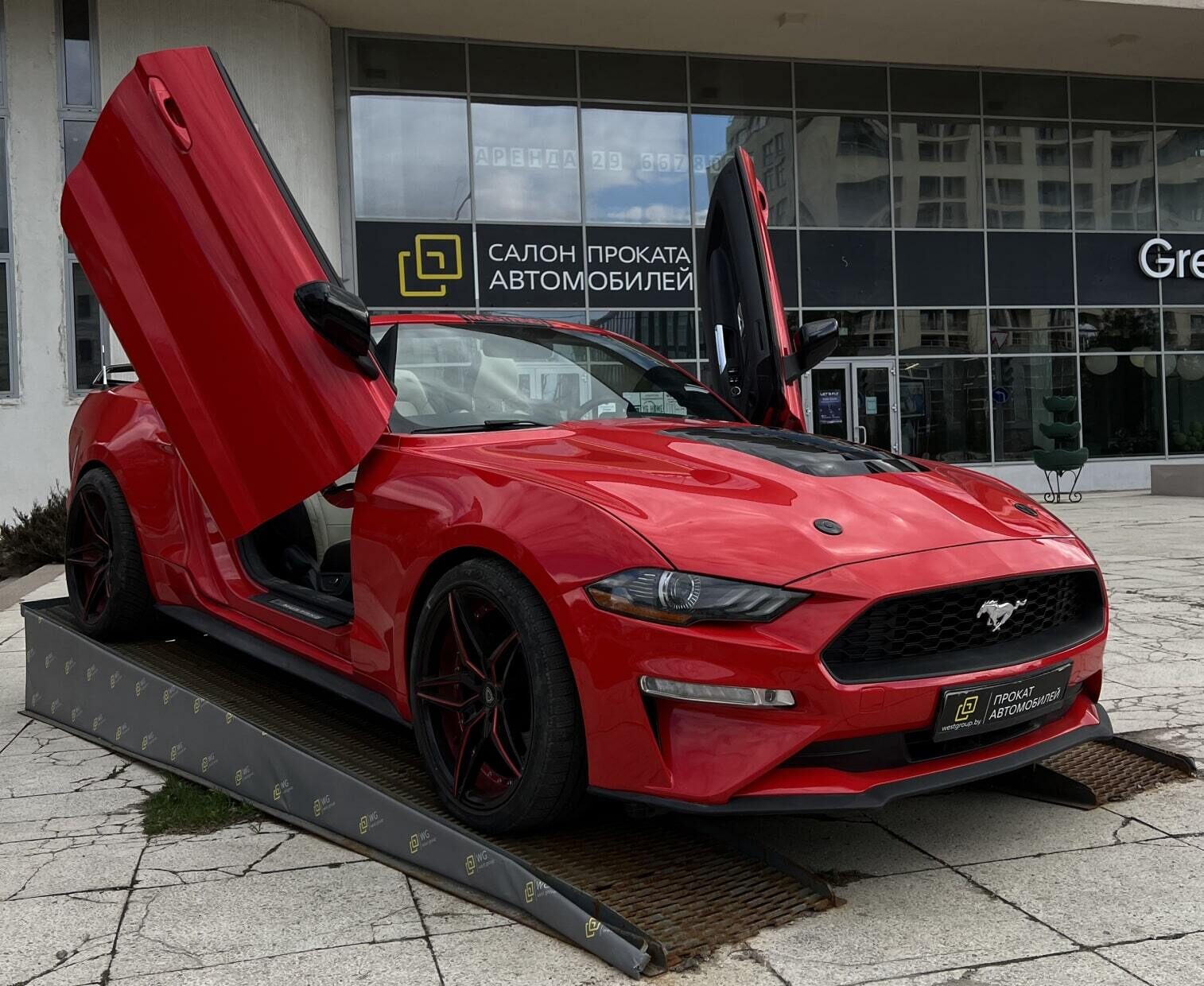 Скидка на ареду Ford Mustang VI S550 Convertible 2021 года выпуска, кпп: Автомат 