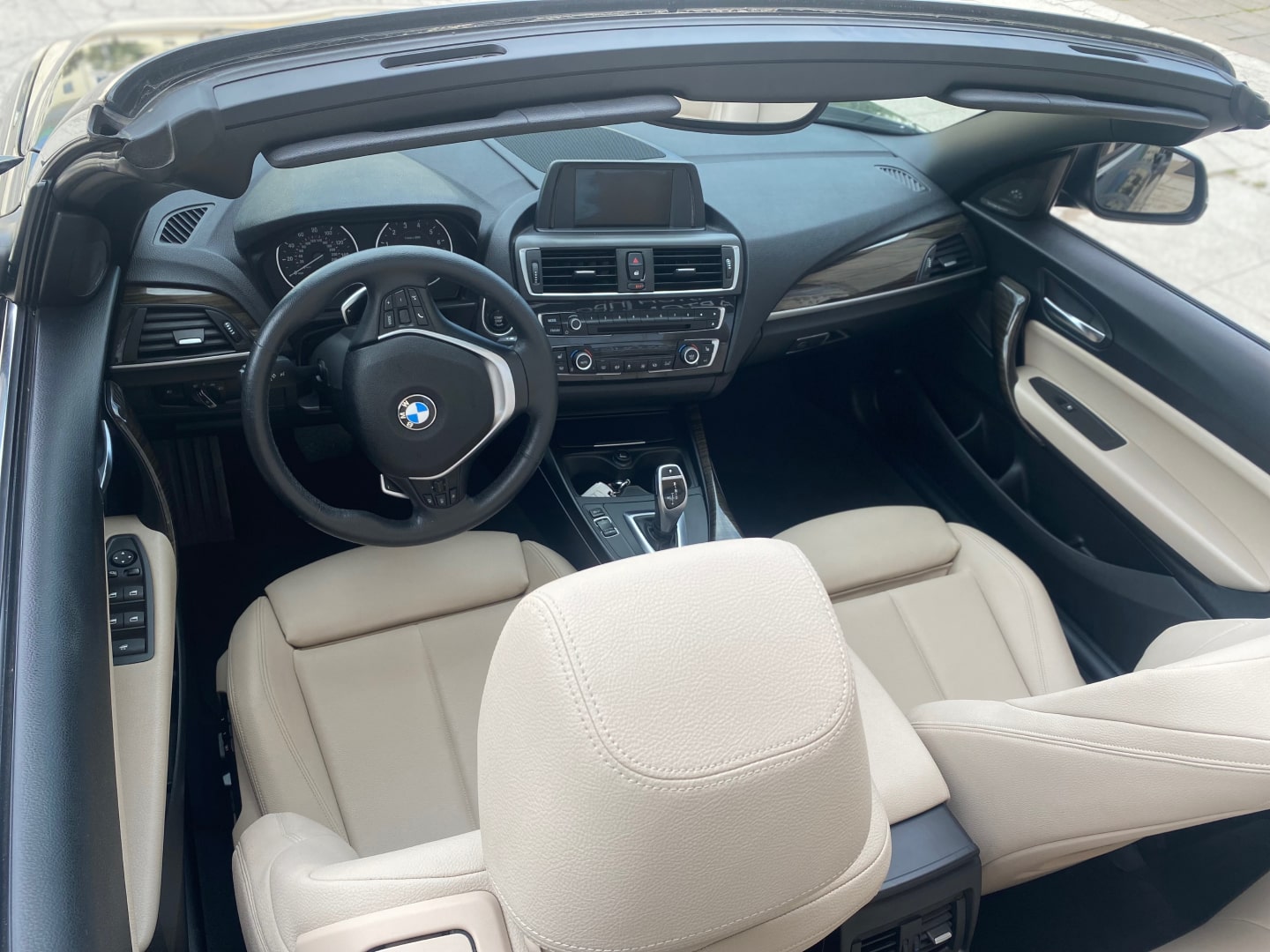 Аренда  BMW 2 Cabrio F22 xDrive  2 класса 2017-2020 года в городе Минск от 109 $/сутки,  двигатель: Бензин , объем 2.0 литров, КАСКО (Мультидрайв), без водителя, вид 11 - West Group