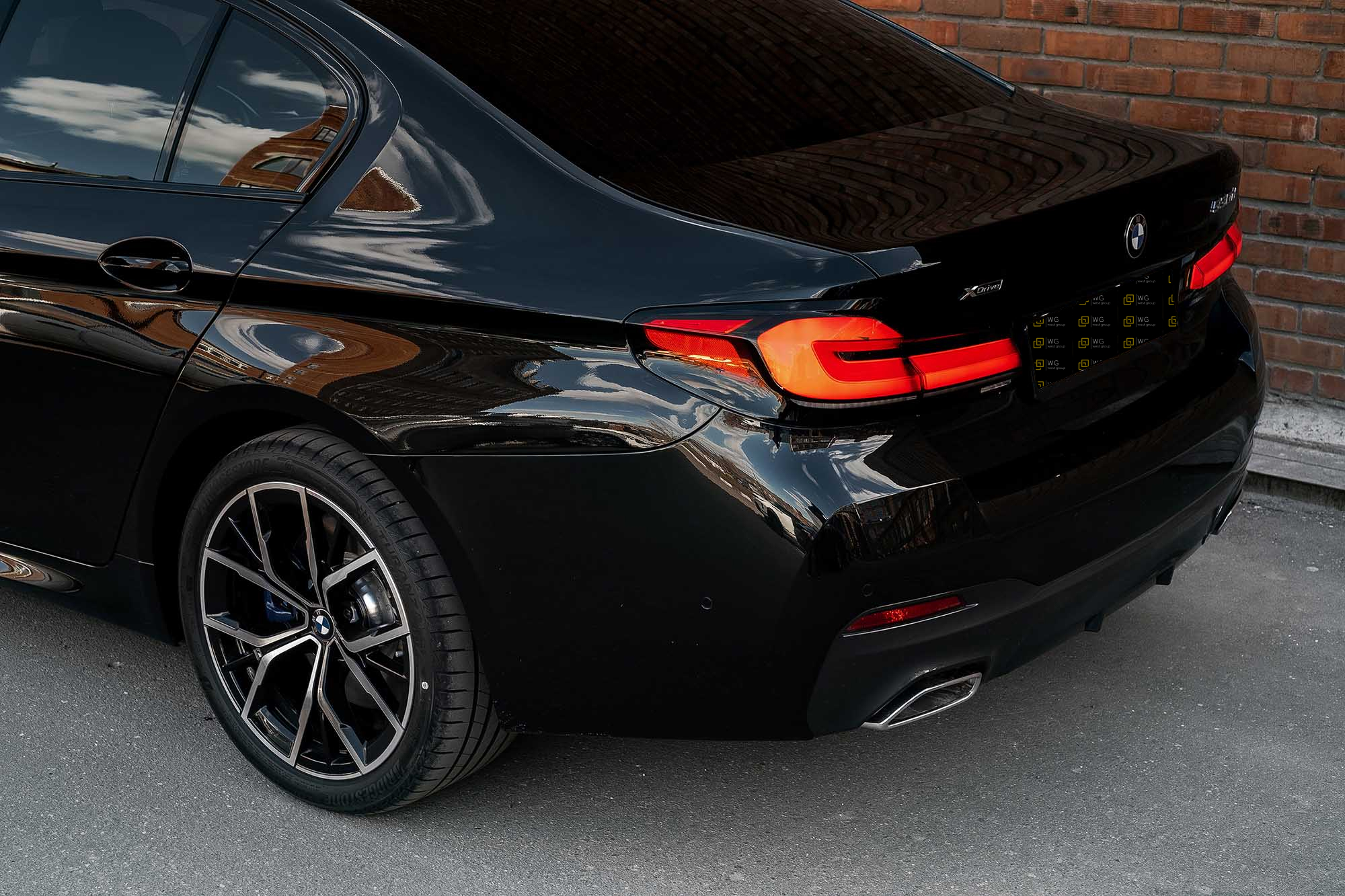 BMW 5er 2017 черный фото 4