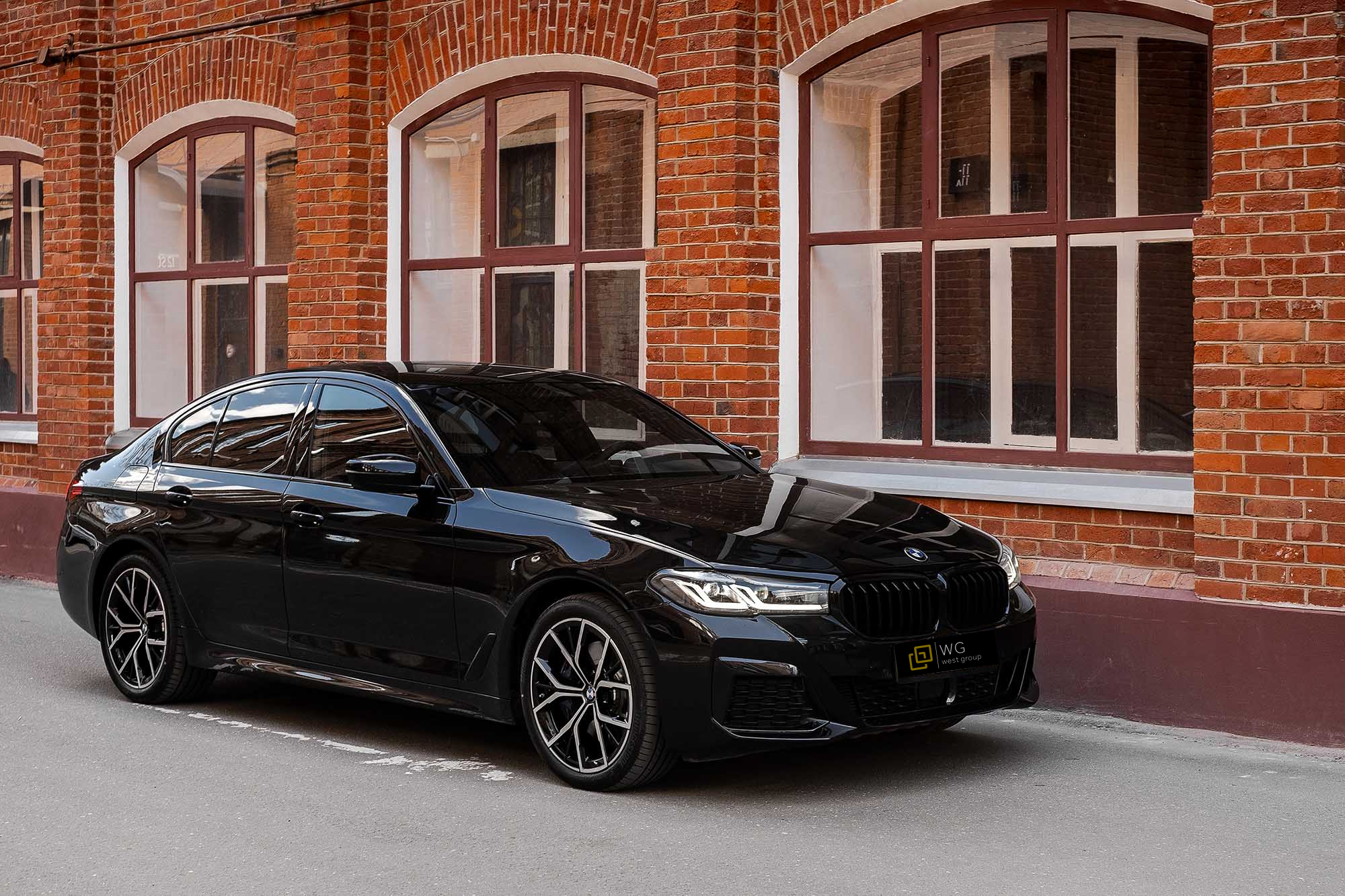 BMW 5er 2017 черный фото 1