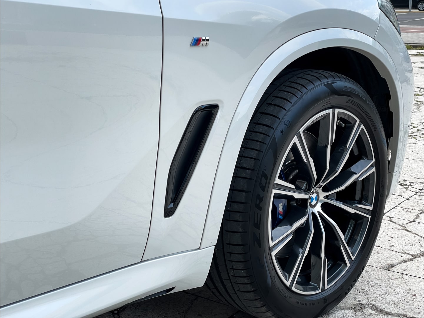 Аренда  BMW X5 G05 xDrive 30d AT M Sport  6 класса 2020 года в городе Минск от 254 $/сутки,  двигатель: ДТ , объем 3.0 литров, КАСКО (Мультидрайв), без водителя, вид 8 - West Group