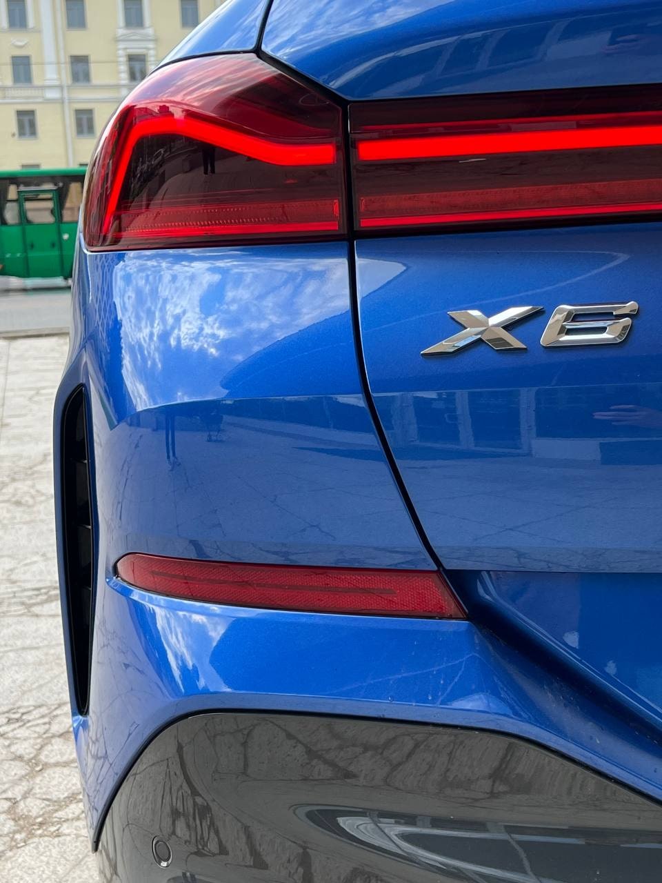 Аренда  BMW X6 G06 M-Sport Pro  6 класса 2020 года в городе Минск от 290 $/сутки,  двигатель: ДТ , объем 3.0 литров, КАСКО (Мультидрайв), без водителя, вид 4 - West Group