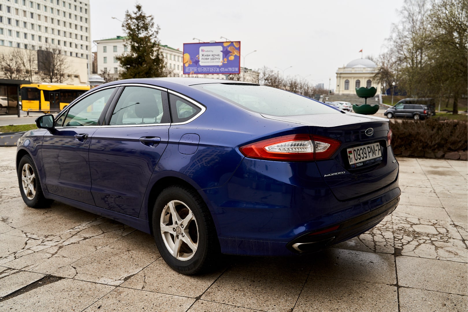 Аренда  Ford Mondeo Titanium Blue  2 класса 2017 года в городе Минск от 49 $/сутки,  двигатель: Бензин , объем 2.0 литров, КАСКО (Мультидрайв), без водителя, вид 4 - West Group