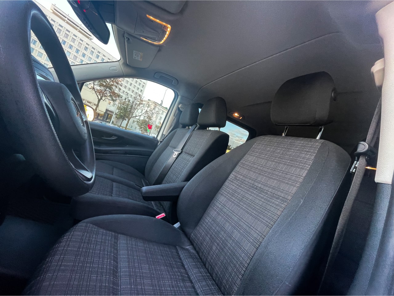 Аренда  Mercedes Benz Vito 116 CDI AT Extra Long Select 8+1  7 класса 2018-2020 года в городе Минск от 85 $/сутки,  двигатель: ДТ , объем 2.1 литров, КАСКО (Мультидрайв), без водителя, вид 8 - West Group