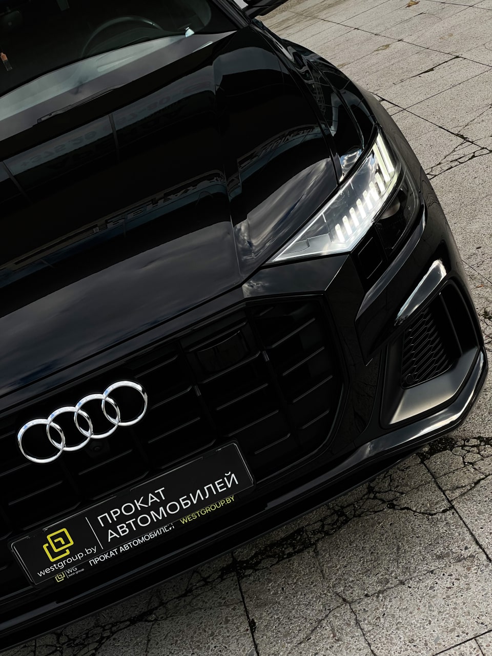 Аренда  Audi Q8 S-Line Quattro  6 класса 2020 года в городе Минск от 254 $/сутки,  двигатель: Бензин , объем 3.0 литров, КАСКО (Мультидрайв), без водителя, вид 4 - West Group