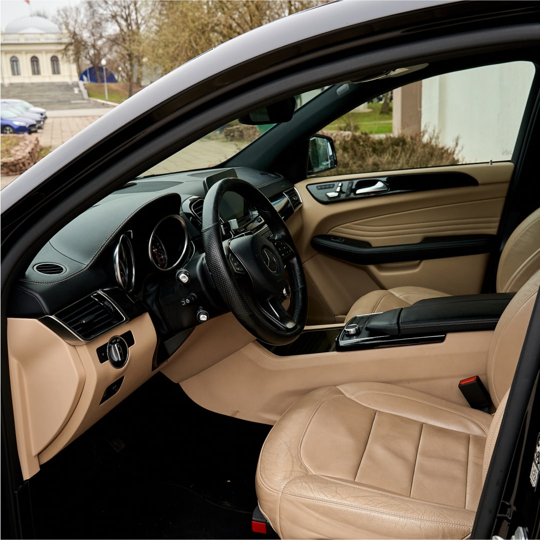 Аренда  Mercedes Benz GLE Coupe 4MATIC Limited Edition  6 класса 2018 года в городе Минск от 175 $/сутки,  двигатель: ДТ , объем 3.0 литров, КАСКО (Мультидрайв), без водителя, вид 5 - West Group