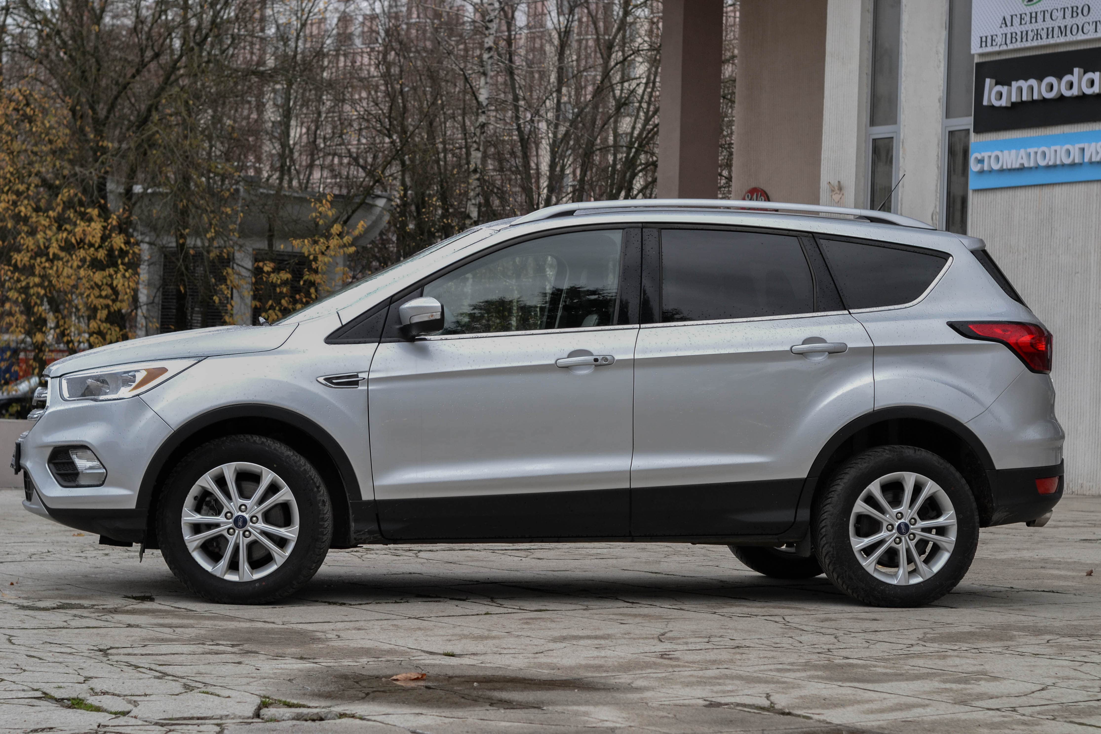 Аренда  Ford Escape 4WD  6 класса 2019 года в городе Минск от 56 $/сутки,  двигатель: Бензин , объем 1.5 литров, КАСКО (Мультидрайв), без водителя, вид 2 - West Group