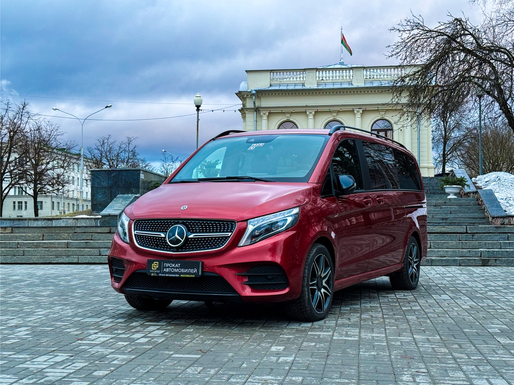 Аренда  Mercedes-Benz V-class V250 4MATIC  Brabus  6+1  7 класса 2018-2022 года в городе Минск от 155 $/сутки,  двигатель: ДТ , объем 2.0 литров, КАСКО (Мультидрайв), без водителя, вид 1 - West Group