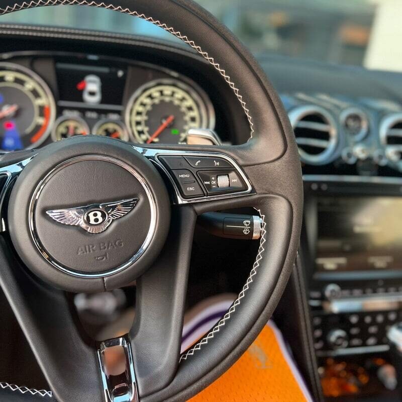 Аренда  Bentley Continental GT W12  4 класса 2017 года в городе Минск от 295 $/сутки,  двигатель: Бензин , объем 6.0Т литров, КАСКО (Мультидрайв), без водителя, вид 2 - West Group