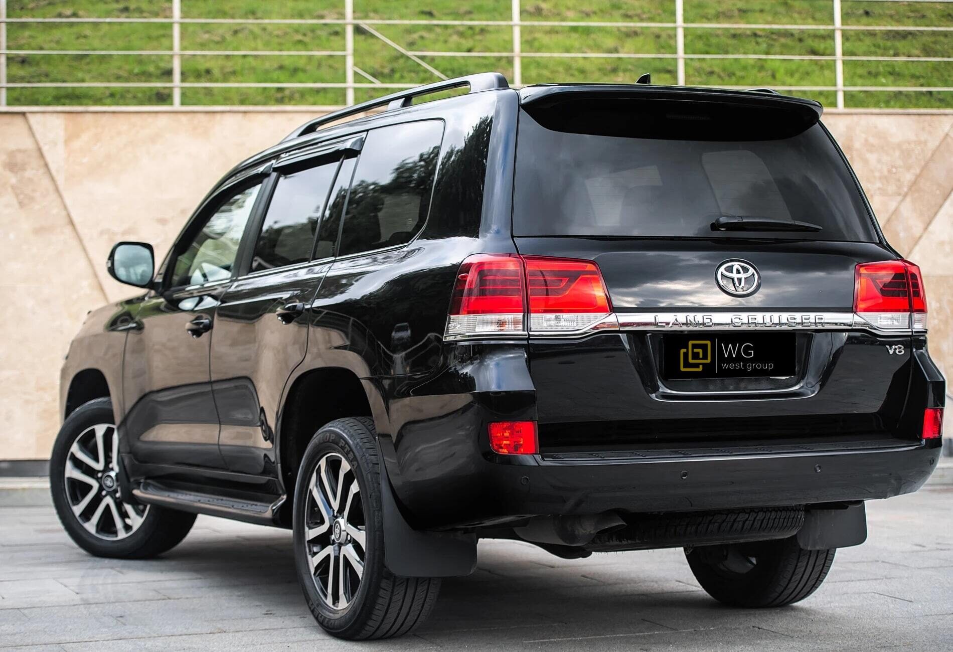 Toyota Land Cruiser J200 - фото №6
