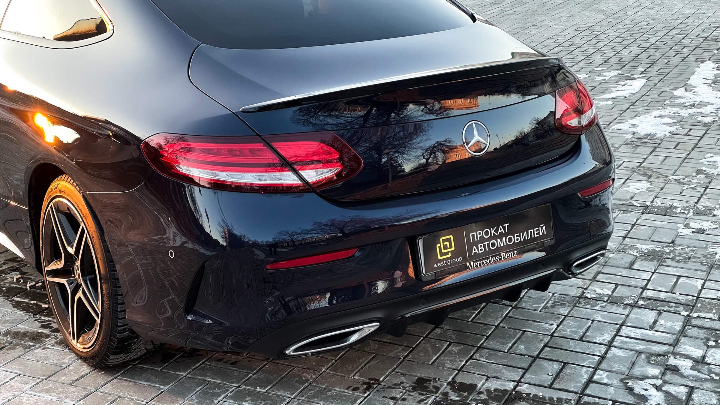 Аренда  Mercedes-benz C-class Coupe W205 C200 4MATIC Premium  3 класса 2019 года в городе Минск от 142 $/сутки,  двигатель: ДТ , объем 1.6 литров, КАСКО (Мультидрайв), без водителя, вид 2 - West Group
