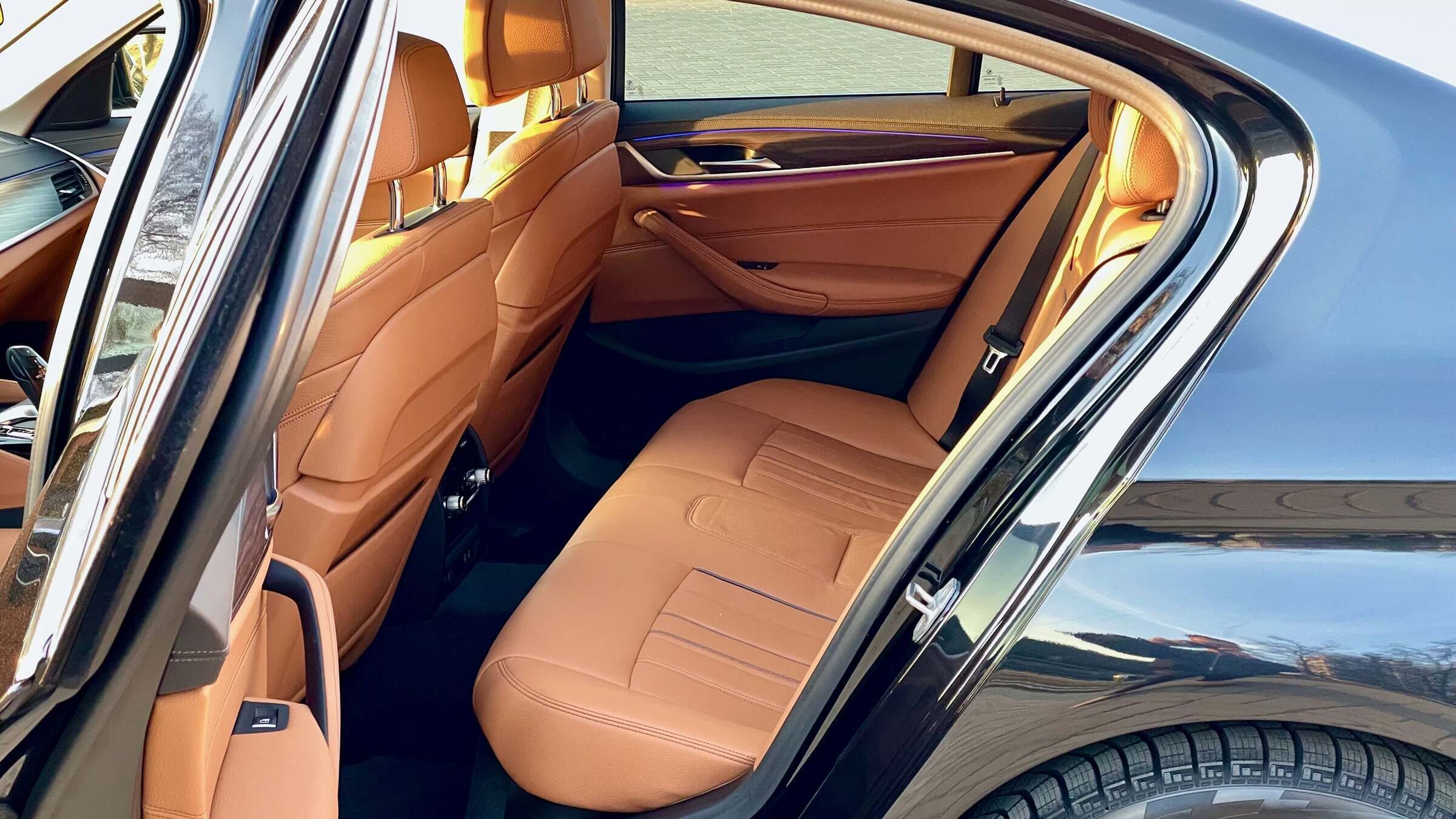 Аренда  BMW 5 series 530i G30 Restyling  3 класса 2021 года в городе Минск от 170 $/сутки,  двигатель: Бензин , объем 2.0 литров, КАСКО (Мультидрайв), без водителя, вид 4 - West Group