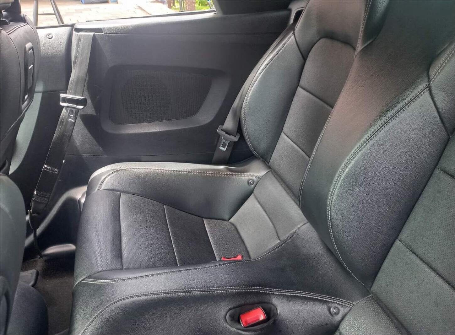 Аренда  Ford Mustang VI Cabrio  5 класса 2019 года в городе Минск от 134 $/сутки,  двигатель: Бензин , объем 2.3 AT EcoBoost литров, КАСКО (Мультидрайв), без водителя, вид 5 - West Group