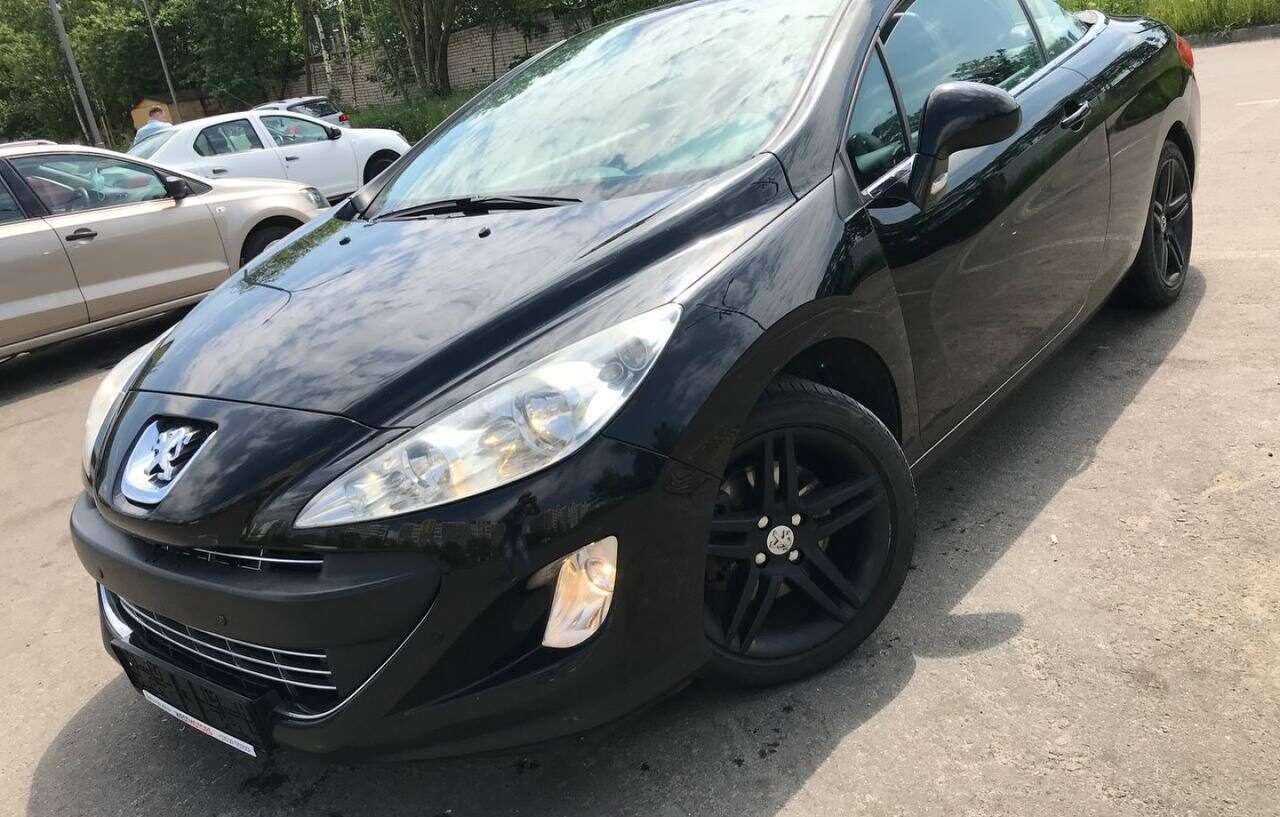 Взять на прокат Кабриолет Peugeot 308 CC  2009 года выпуска 