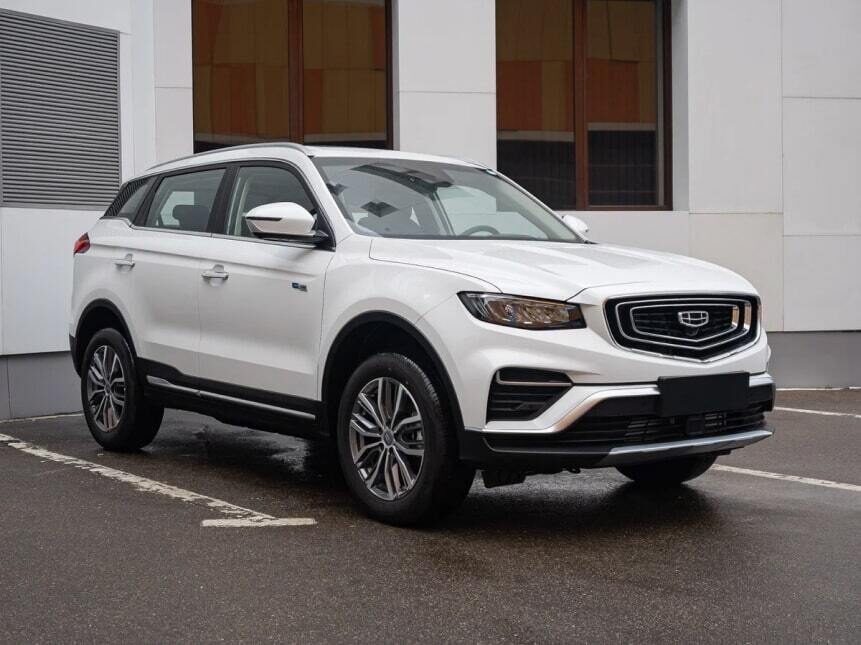 Аренда  Geely Atlas PRO Flagship 4x4 HUBRID  6 класса 2022 года в городе Минск от 71 $/сутки,  двигатель: Бензин , объем 1.5 Hybrid литров, КАСКО (Мультидрайв), без водителя, вид 1 - West Group