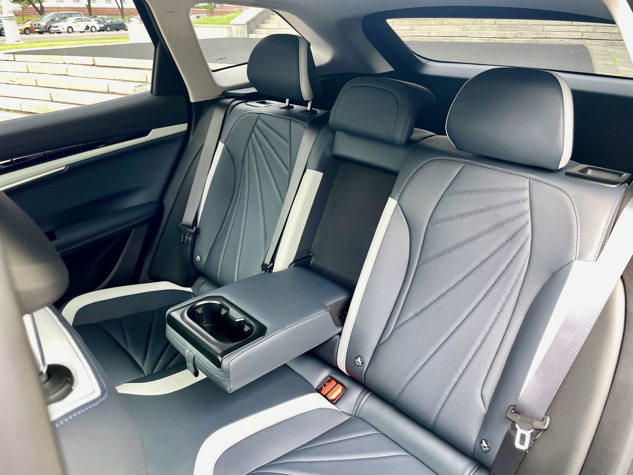 Geely Atlas New  - фото №4