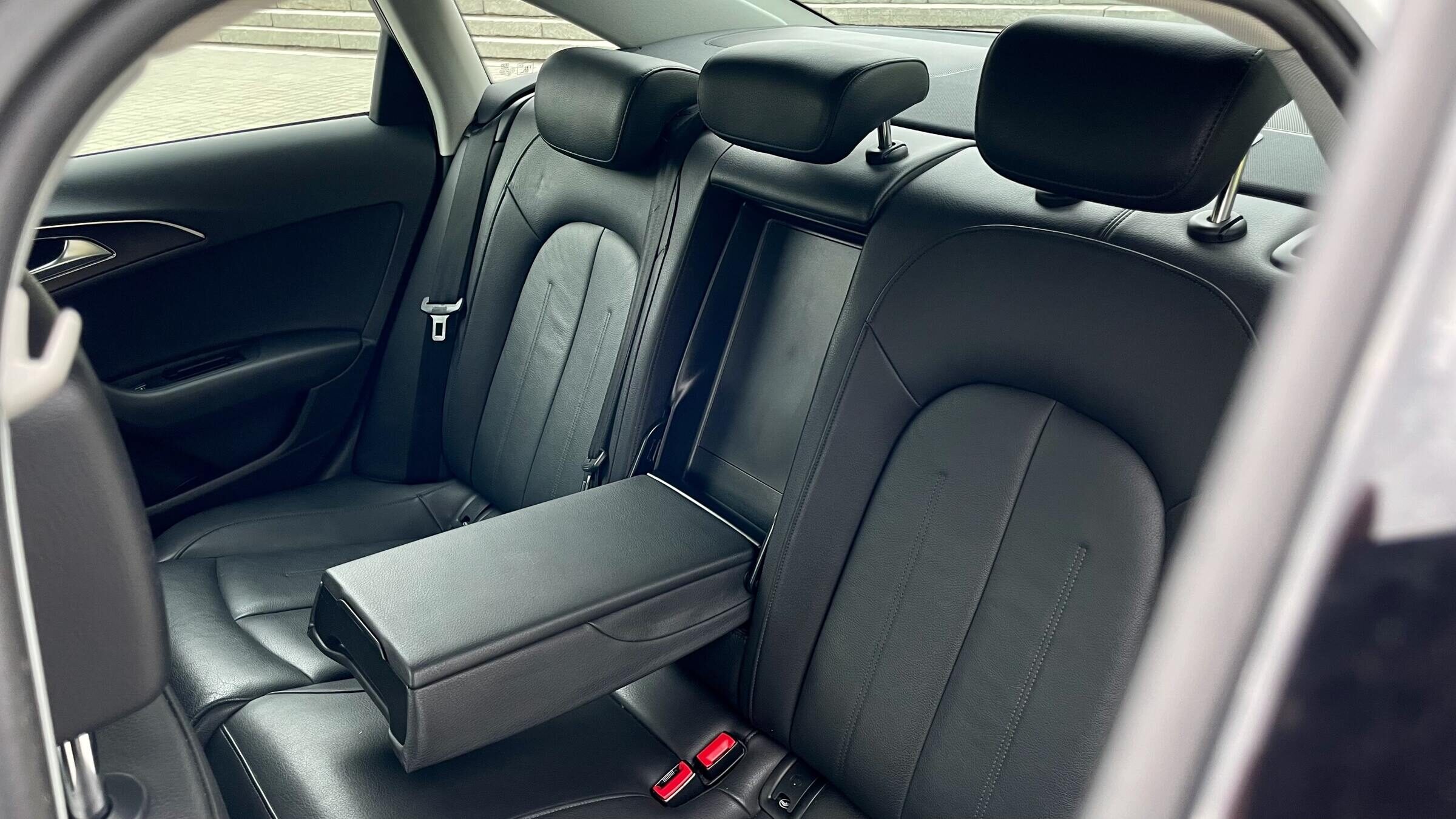 Аренда  Audi A6 C7  3 класса 2018 года в городе Минск от 85 $/сутки,  двигатель: Бензин , объем 1.8 литров, КАСКО (Мультидрайв), без водителя, вид 4 - West Group
