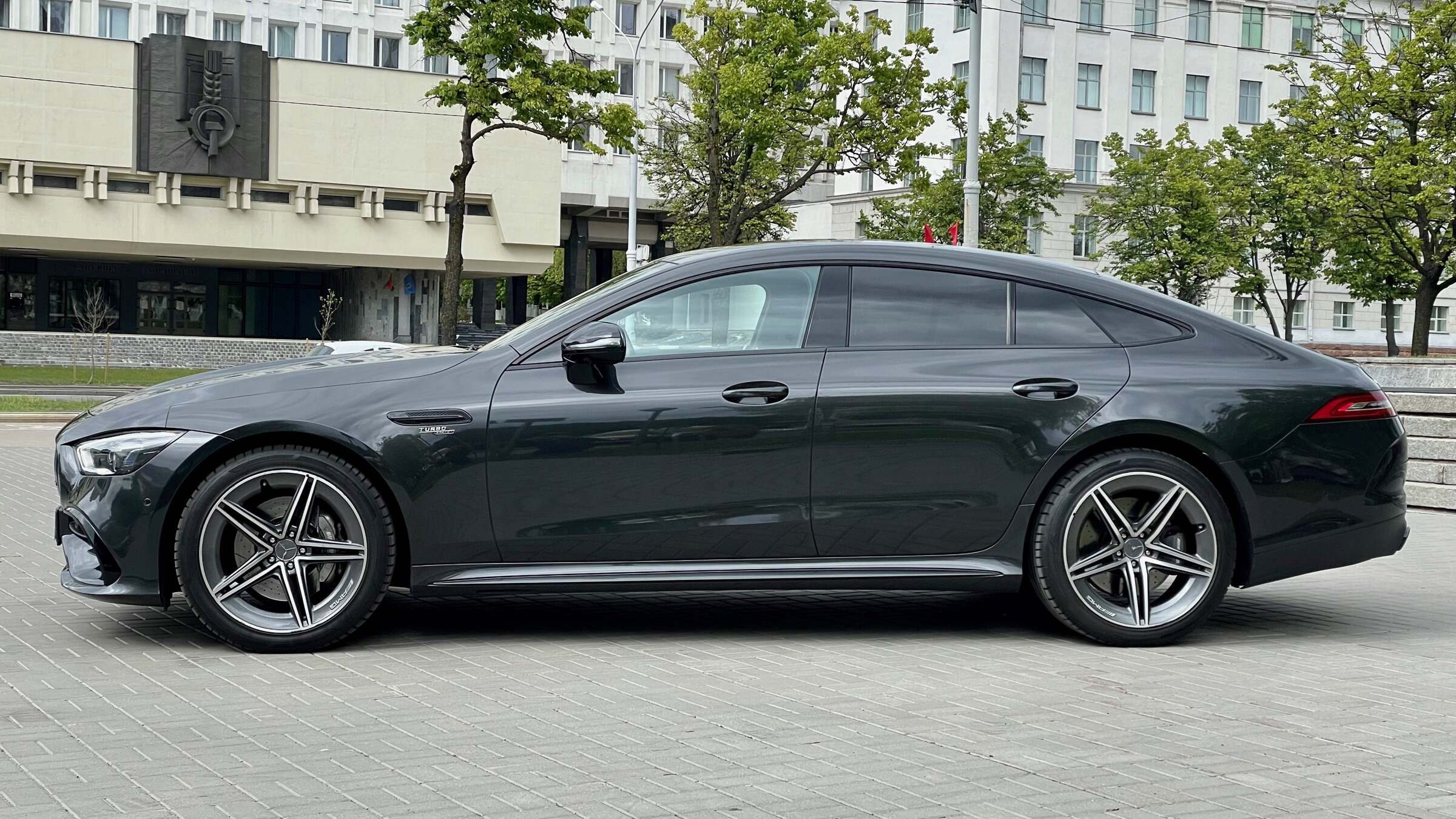 Аренда  Mercedes benz AMG GT 43 4MATIC+  4 класса 2020 года в городе Минск от 420 $/сутки,  двигатель: Бензин , объем 3.0 литров, КАСКО (Мультидрайв), без водителя, вид 6 - West Group