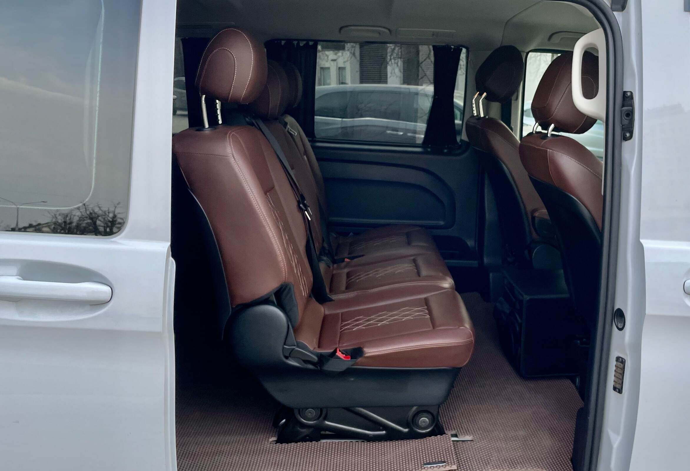 Аренда  Mercedes Benz Vito 110 CDI  7 класса 2019 года в городе Минск от 85 $/сутки,  двигатель: ДТ , объем 2.1 литров, КАСКО (Мультидрайв), без водителя, вид 5 - West Group