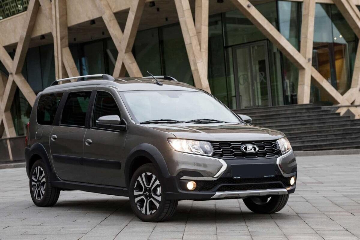 Аренда  Lada Largus 2020   0 класса 2020 года в городе Минск от 35 $/сутки,  двигатель: Бензин , объем 1.6 литров, КАСКО (Мультидрайв), без водителя, вид 1 - West Group
