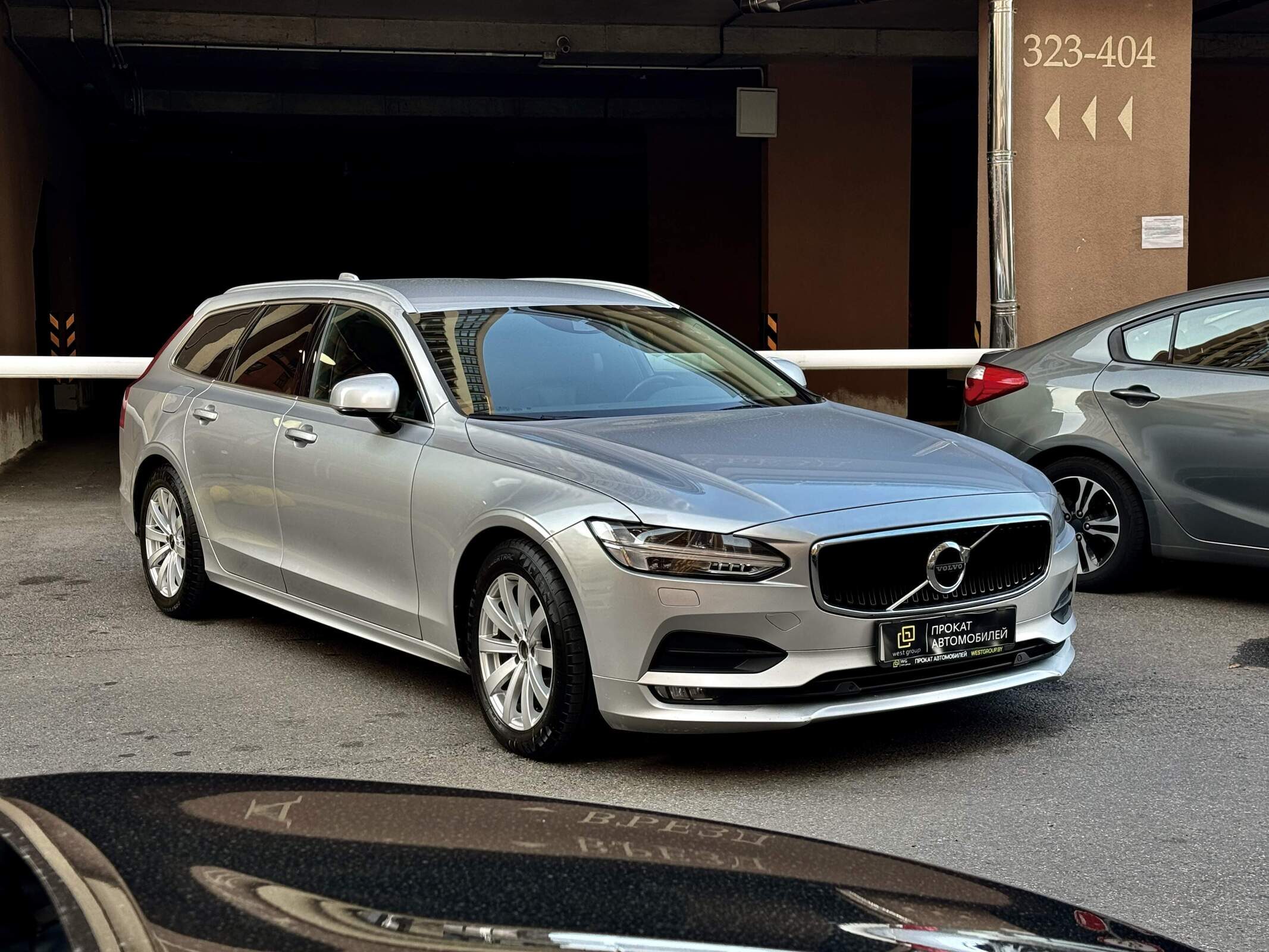Аренда  Volvo V90 D4 Inscription  2 класса 2019-2023 года в городе Минск от 89 $/сутки,  двигатель: ДТ , объем 2.0 литров, КАСКО (Мультидрайв), без водителя, вид 4 - West Group