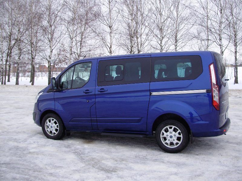 Аренда  Ford Tourneo Custom Trend 8+1  7 класса 2016 года в городе Минск от 66 $/сутки,  двигатель: ДТ , объем 2.2 литров, КАСКО (Мультидрайв), без водителя, вид 2 - West Group