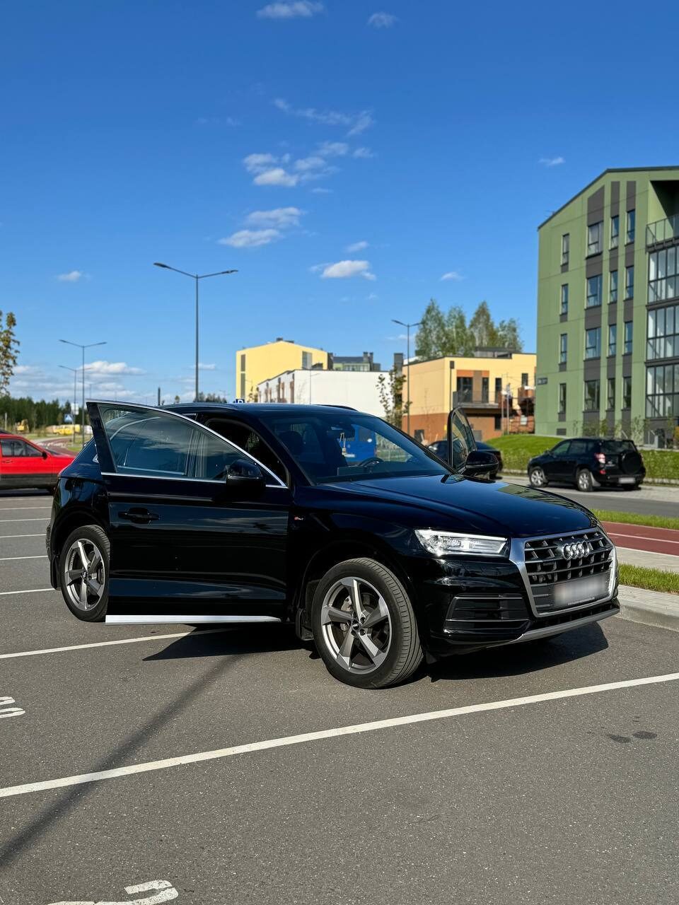 Взять на прокат Кроссовер Audi Q5  2019 года выпуска 