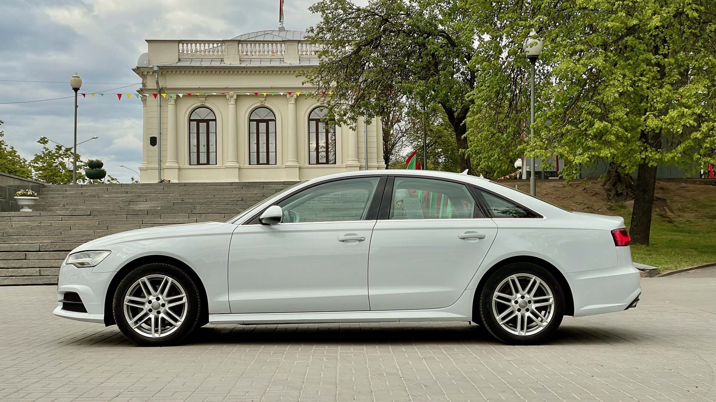 Аренда  Audi A6 C7  3 класса 2018 года в городе Минск от 85 $/сутки,  двигатель: Бензин , объем 1.8 литров, КАСКО (Мультидрайв), без водителя, вид 8 - West Group