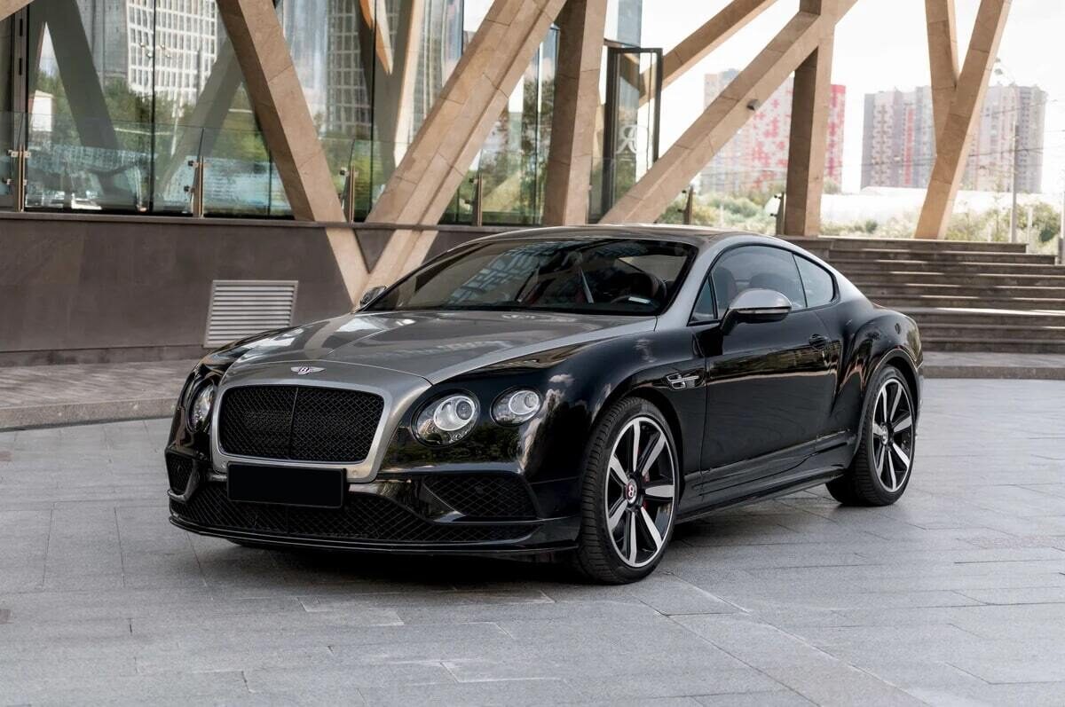 Аренда  Bentley Continental GT W12  4 класса 2017 года в городе Минск от 295 $/сутки,  двигатель: Бензин , объем 6.0Т литров, КАСКО (Мультидрайв), без водителя, вид 1 - West Group