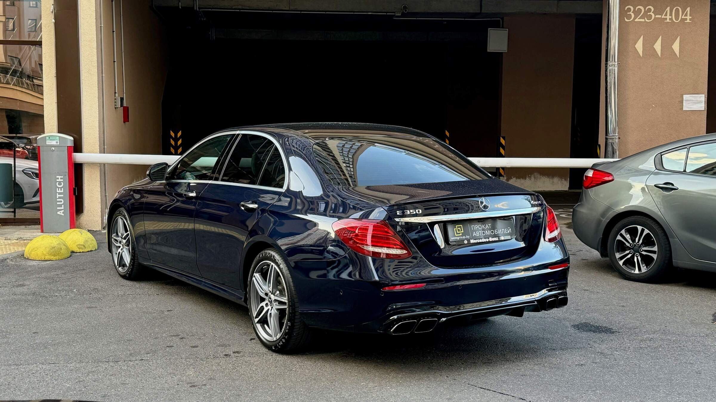 Аренда  Mercedes Benz E-Сlass 4Matic W213 E350 AMG Exclusive  3 класса 2020 года в городе Минск от 114 $/сутки,  двигатель: Бензин , объем 2.0 литров, КАСКО (Мультидрайв), без водителя, вид 2 - West Group