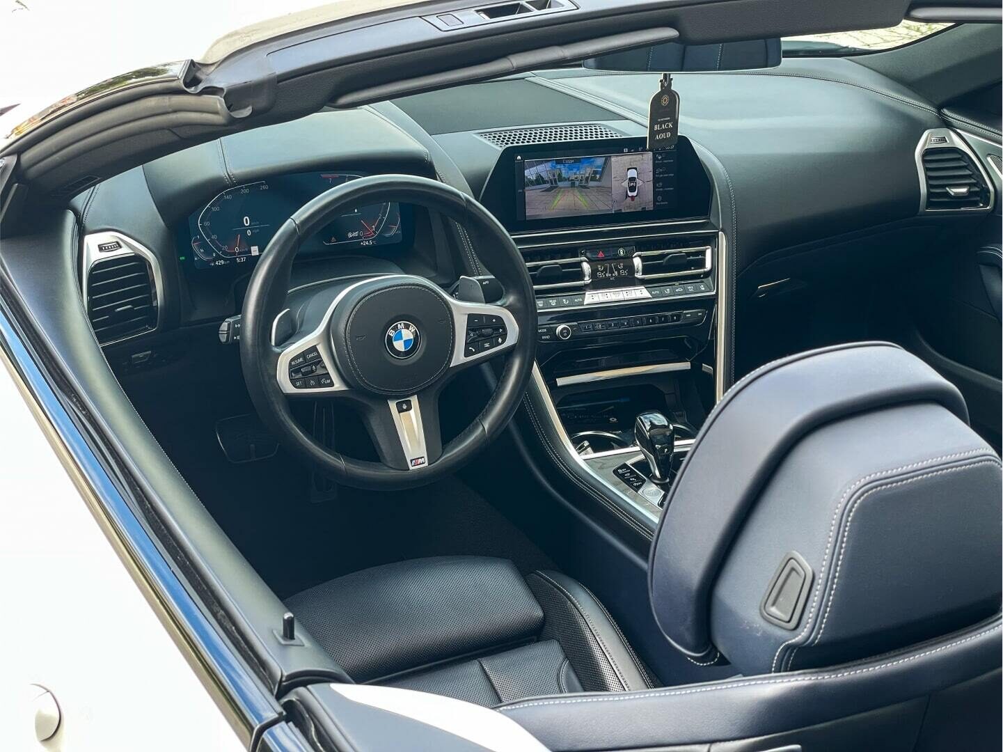 Аренда  BMW 840i Cabrio II G12 xDrive  5 класса 2021 года в городе Минск от 460 $/сутки,  двигатель: Бензин , объем 3.0 литров, КАСКО (Мультидрайв), без водителя, вид 3 - West Group