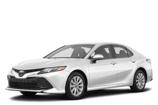 Взять на прокат Седан Toyota Camry White