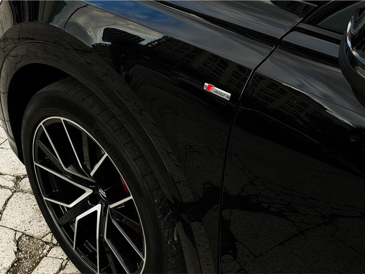 Audi Q8 S-Line Quattro - фото №6