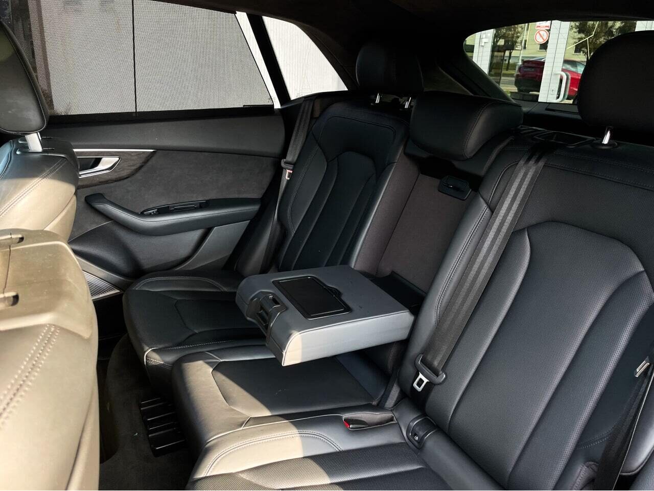 Audi Q8 S-Line Quattro - фото №5