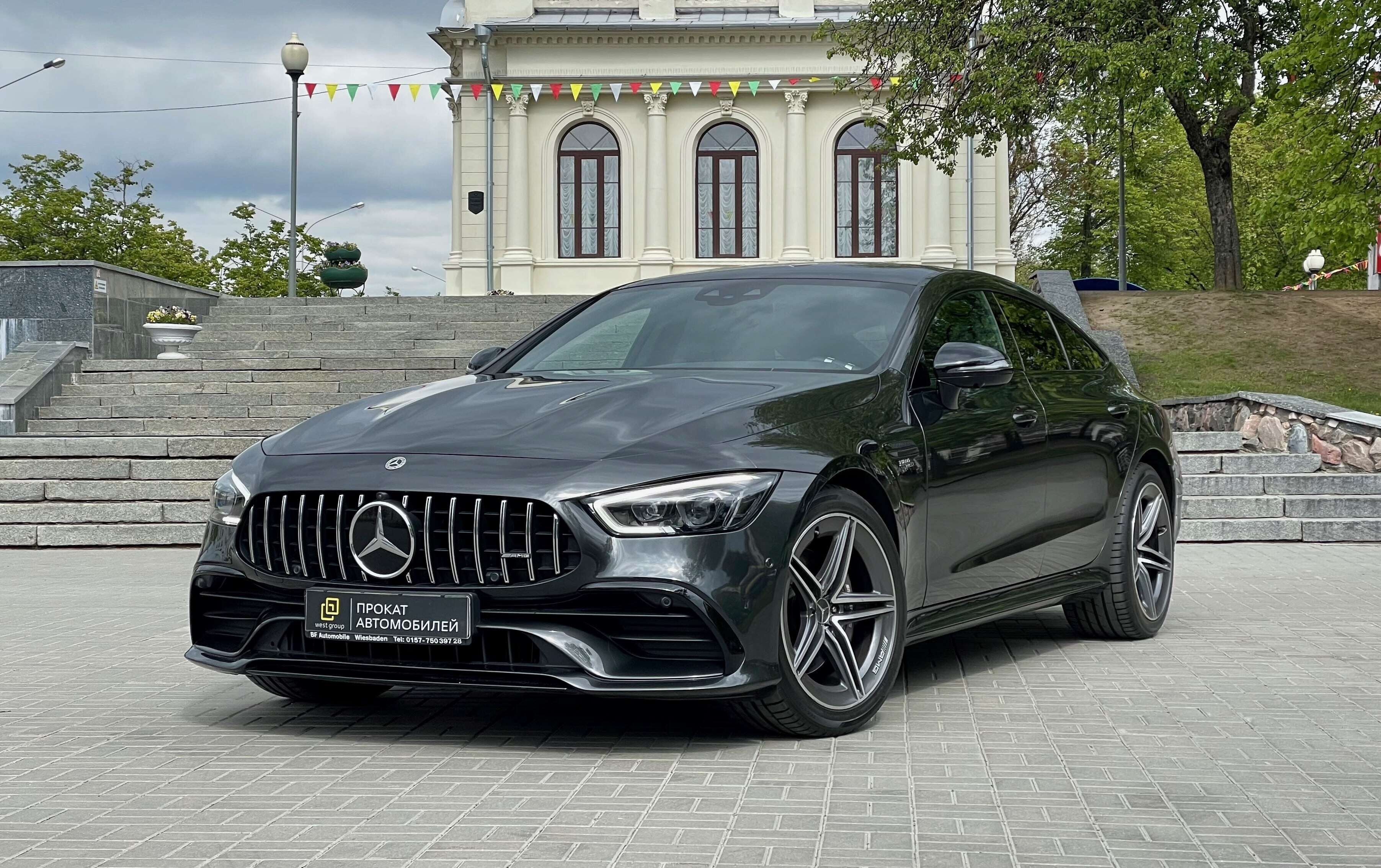 Взять на прокат Лифтбэк Mercedes benz AMG GT 2020 года выпуска