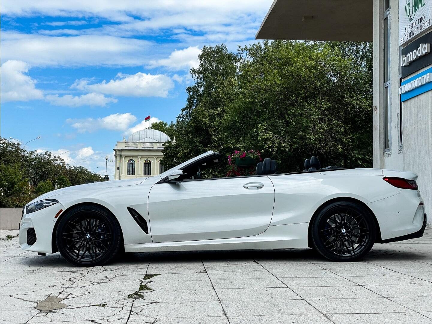 Аренда  BMW 840i Cabrio II G12 xDrive  5 класса 2021 года в городе Минск от 460 $/сутки,  двигатель: Бензин , объем 3.0 литров, КАСКО (Мультидрайв), без водителя, вид 2 - West Group