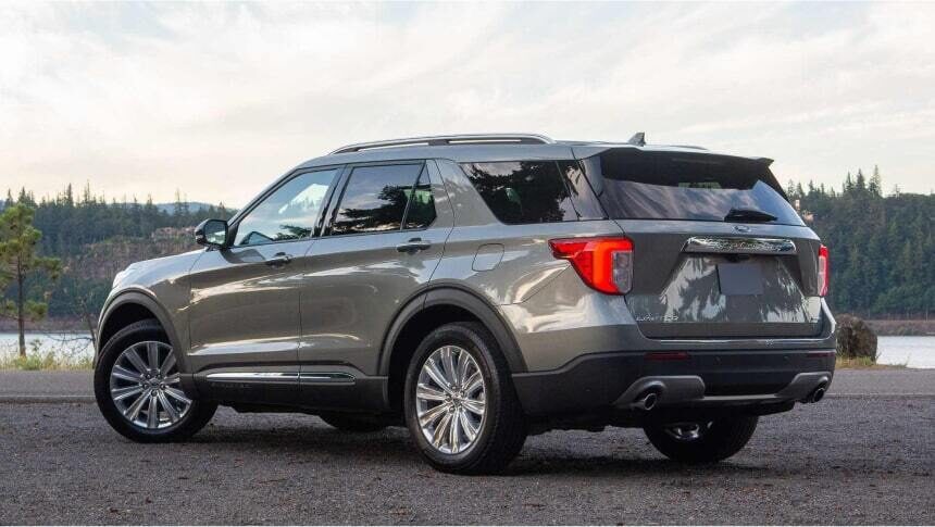 Аренда  Ford Explorer XLT 2021 4WD 7 Seats  6 класса 2021 года в городе Минск от 103 $/сутки,  двигатель: Бензин , объем 2.3 EcoBoost литров, КАСКО (Мультидрайв), без водителя, вид 5 - West Group