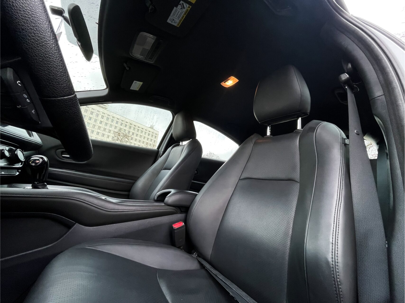 Аренда  Honda HR-V 1.8 CVT AWD Sport  6 класса 2018-2020 года в городе Минск от 60 $/сутки,  двигатель: Бензин , объем 1.8 литров, КАСКО (Мультидрайв), без водителя, вид 8 - West Group