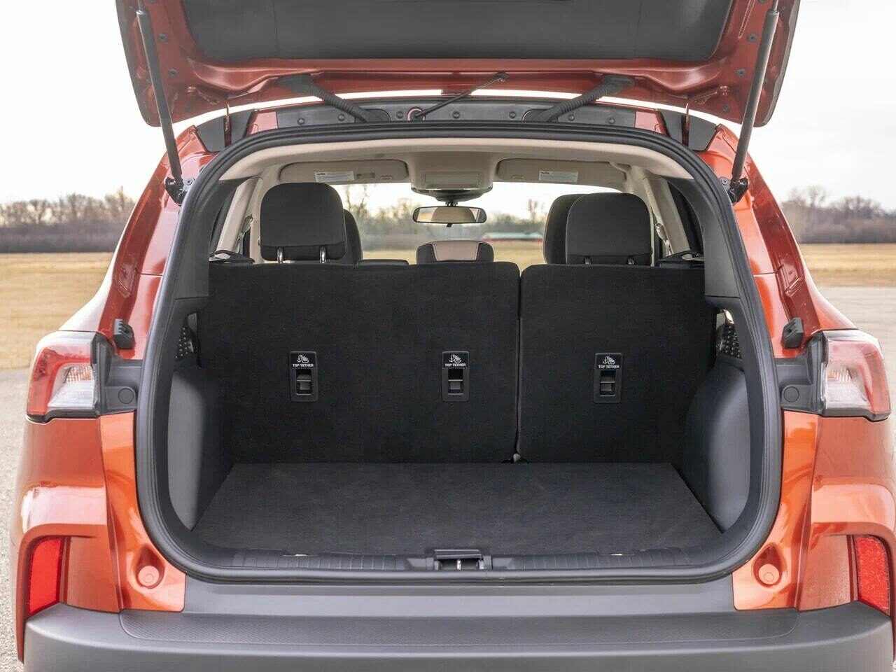 Аренда  Ford Escape IV   2 класса 2020 года в городе Минск от 64 $/сутки,  двигатель: Бензин , объем 1.5 литров, КАСКО (Мультидрайв), без водителя, вид 2 - West Group