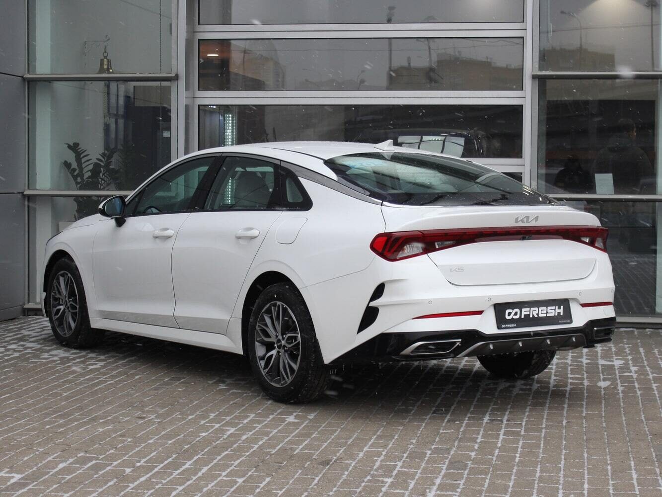 Аренда  KIA K5 Luxe  2 класса 2022 года в городе Минск от 63 $/сутки,  двигатель: Бензин , объем 2.5 литров, КАСКО (Мультидрайв), без водителя, вид 2 - West Group